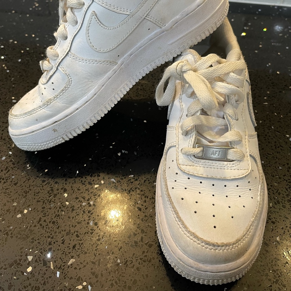 Girls Nike Air Force 1